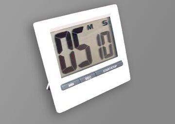 Ansicht auf den weißen Timer mit großem Display.