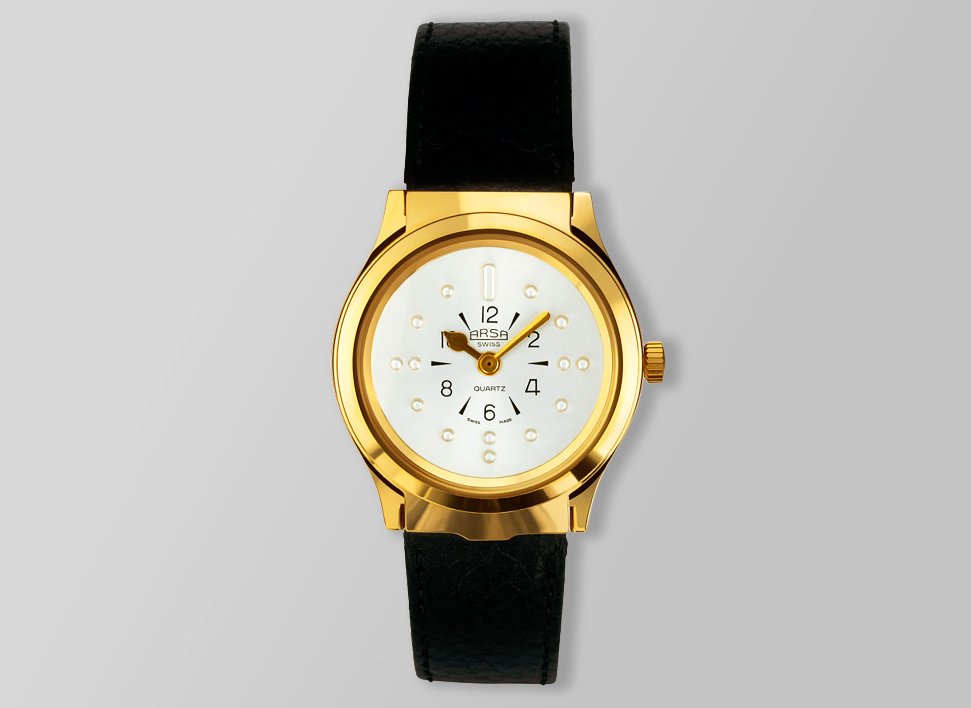 Ansicht auf die goldene Uhr.