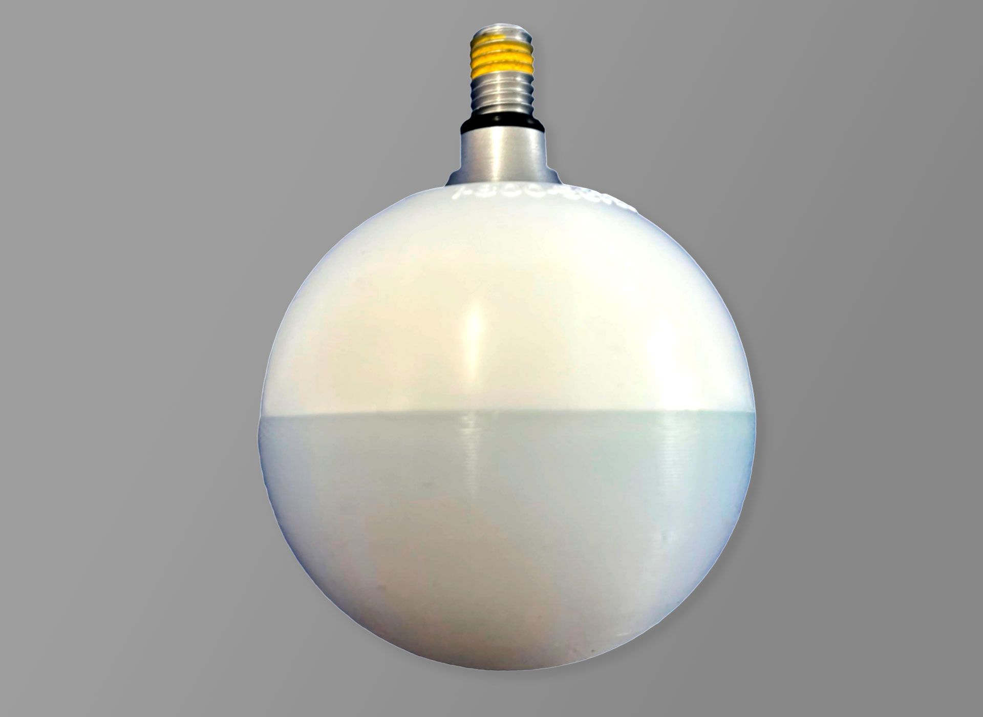 Ansicht auf eine weiße große Rollspitze mit Metallgewinde für einen Blindenlangstock